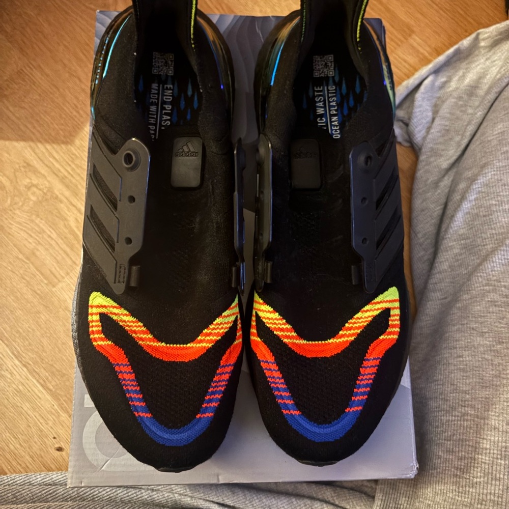 Adidas UltraBoost 22